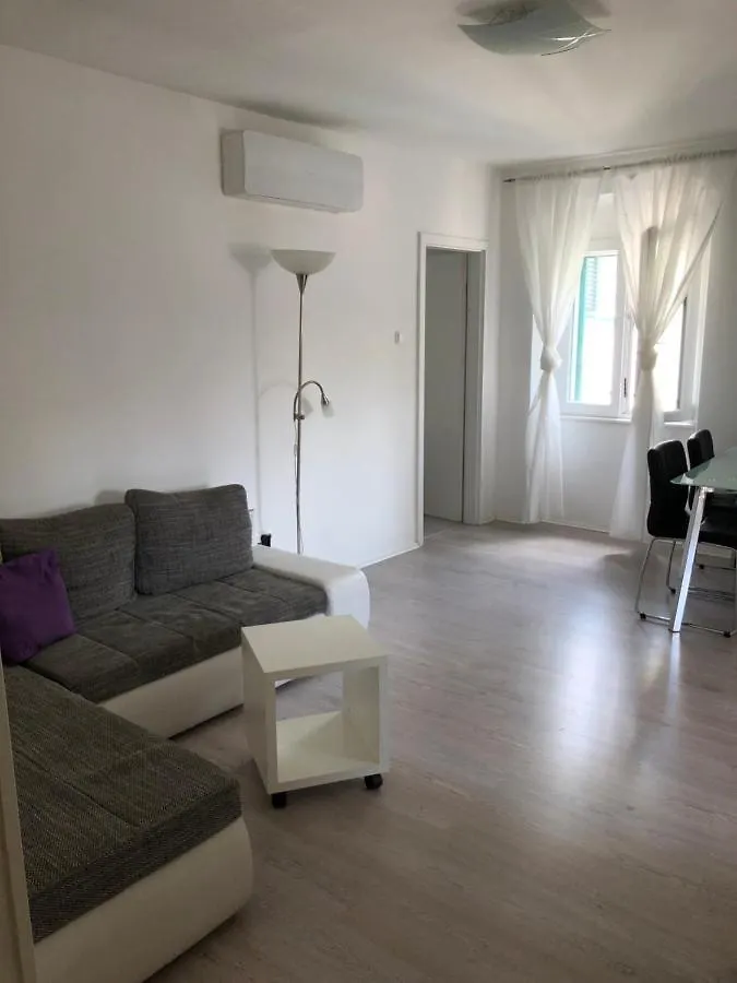 Apartment Saint Jacques Split Croácia